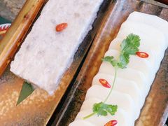 -老牌坊云南鱼豆花火锅(爱建店)