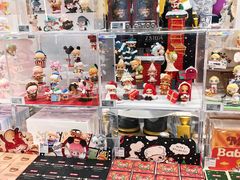 -泡泡玛特POPMART(侨福芳草地店)