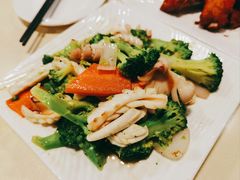 西兰炒鲜鱿例-玲又珑美食(盘福路店)