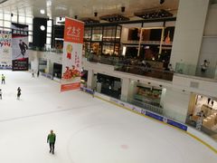 -冰纷万象滑冰场(深圳万象城店)