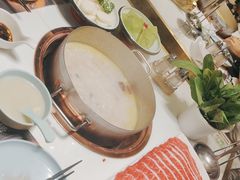 -洪氏嗨捞·猪肚鸡火锅(阳光天地店)