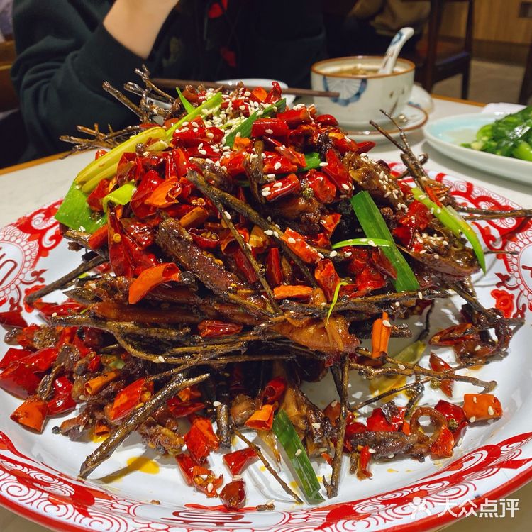 牙尖妹儿吃牙尖～