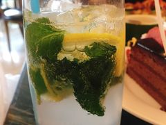 莫吉托-东方红海鲜百汇(国际大厦店)