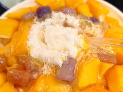 芒果芋圆牛奶绵绵冰-水牛奶皇后糖水铺(深圳总店)