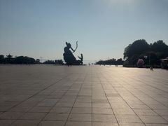 -巴陵广场