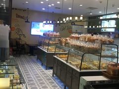 面包甜点陈列柜-面包新语(滨湖万达店)