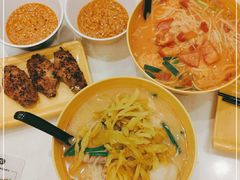 -谭仔米线(皇庭广场店)