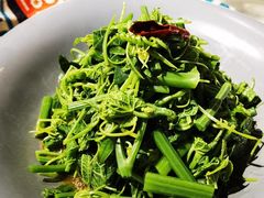 -伊带伊路新疆美食府(呼家楼店)