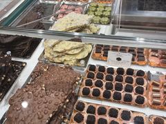 -VENCHI 闻绮(北京国贸商城店)