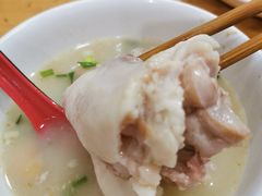 -雷祖芳老妈蹄花店