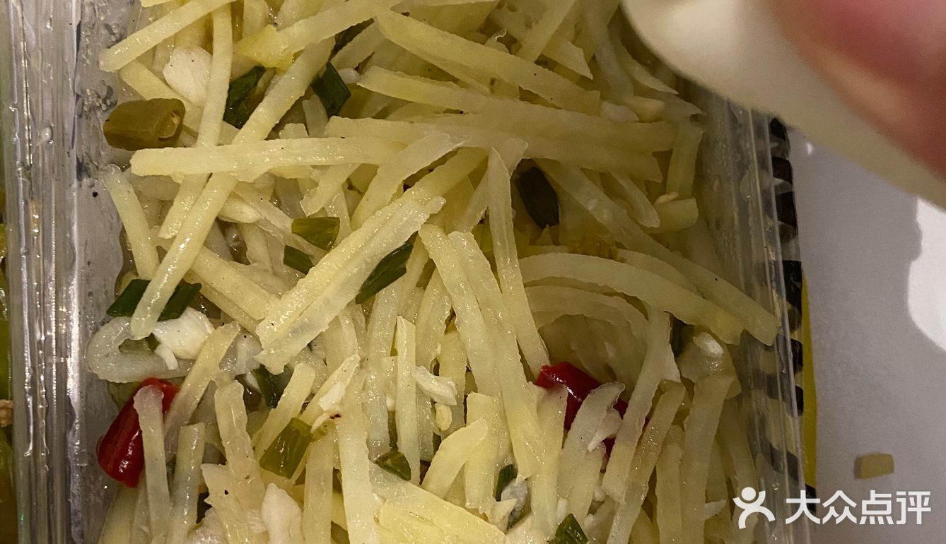 每次江西小炒吃饭都是必点菜 今天外卖点了两个菜