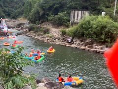 -安吉龙王山峡谷漂流