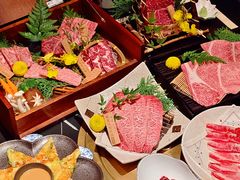 -山川小町·极番烧肉(新地假日广场店)