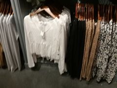 -Hollister(天环广场店)