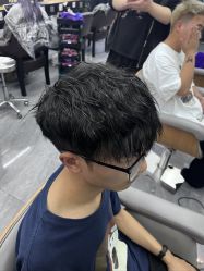-藤野造型烫发染发