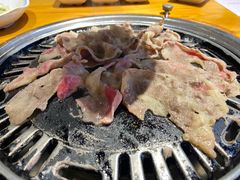 精品牛五花-唯成•韩国炭火烤肉 유성고기