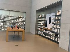 -Apple零售店(华贸购物中心店)