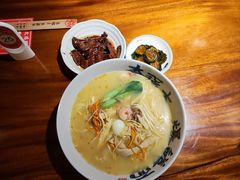 -李犟大爆鳝面·手工蟹黄包(湖滨西湖店)