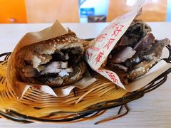 -洪峰浩老北京烧饼夹肉(角门路店)