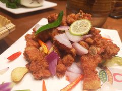 柠檬叶酥小排-老滇山寨•云南特色菜•地方菜•民族风情歌舞表演(金碧店)