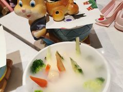 -水桶王国主题餐厅·聚会·生日派对·亲子活动·家庭套餐(亚龙湾希尔顿店)