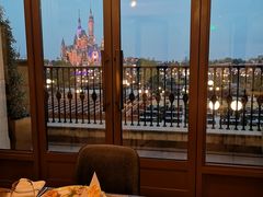 靠窗位-WOLFGANG PUCK KITCHEN & BAR(迪士尼小镇店)