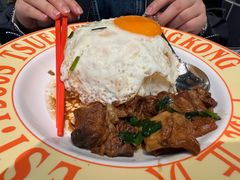 葱油双蛋牛腩饭-肥韬茶餐厅(海上世界店)