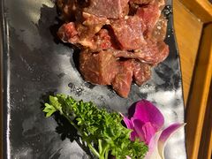 飘香牛肉-唯成•韩国炭火烤肉 유성고기