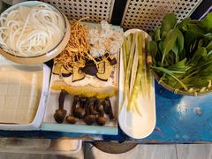 -鲜念蒸汽石锅鱼(红山6979店)