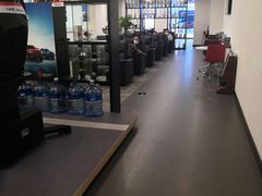 -上海华裕比亚迪4S店