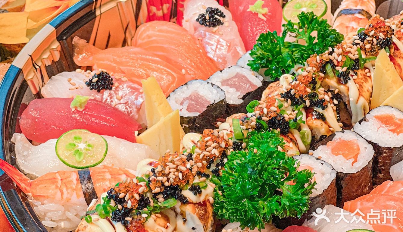 夏日能吃到的寿司大拼，野营必备拍照好美！