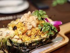 -Chom Cafe and Restaurant