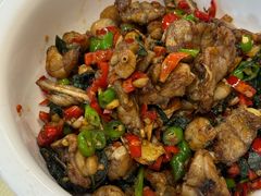 紫苏爆炒牛蛙-笨罗卜浏阳菜馆(龙华鹏润达店)