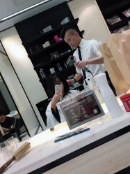 -HAIR CORNER