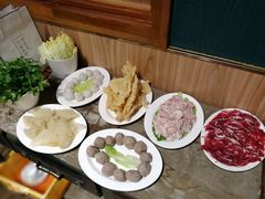 -胡须佬鸡煲四季火锅店(石厦西村直营店)