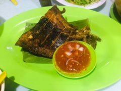 -明记烧鱼美味店