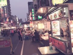 -六合夜市