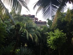 -三亚湾海居铂尔曼度假酒店