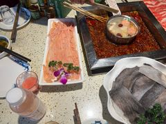 -二荆条·蜀鲜汇城市森林火锅