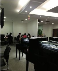 -威德钻石-克拉钻大本营(南京东路店)