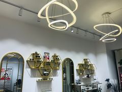 -肆兮眼镜·蔡司·徕卡战略合作店(大坪店)