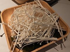 -左庭右院鲜牛肉火锅(金山万达店)