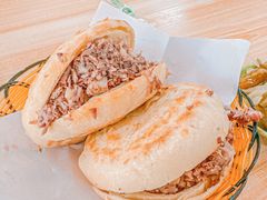 -闫家驴肉火烧(五四店)
