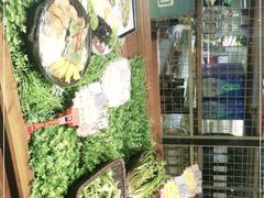 -宝燕海货工场(长江国际店)