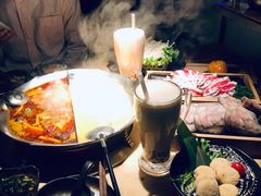 -湊湊火锅·茶憩(杭州湖滨银泰in77店)