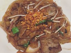 避风塘干炒牛河-唐宫海鲜舫
