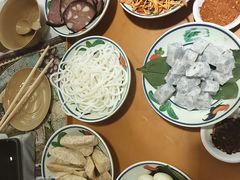 -刘姐啤酒鱼民族演艺餐厅(西街总店)