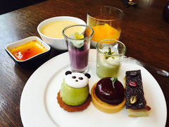 -松山湖凯悦酒店·Café自助餐厅·周末火舞秀表演