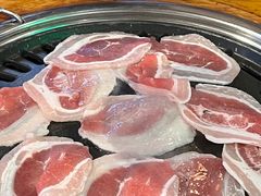 精品牛五花-唯成•韩国炭火烤肉 유성고기