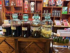 -果松木炭酸菜铜火锅·外婆参鸡汤